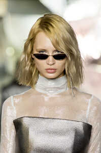 siriano-clp-rf19-0138.thumb.jpg.0d925e3b577b448f3eca88f1c4212714.jpg