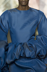 siriano-clp-rf19-0729.thumb.jpg.d5998ac669e217b29d37cf04ef4158de.jpg