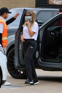 sofia-richie-at-nobu-in-malibu-06-24-2019-3.jpg