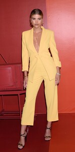sofia-richie-pride-event-hosted-by-alice-olivia-by-stacey-bendet-and-the-trevor-project-in-new-york-06-18-2019-2.jpg