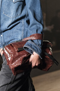 zadig-e-voltaire-clp-rf19-0156.thumb.jpg.70182e7819d4e8b1d4e4509055aa232a.jpg