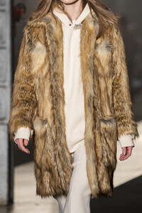 zadig-e-voltaire-clp-rf19-0317.thumb.jpg.1ca7860262ecf23a94330e2928297720.jpg