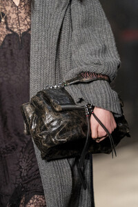 zadig-e-voltaire-clp-rf19-0606.thumb.jpg.9d5fbbbbfd4c136f0a6fce8879c116ba.jpg