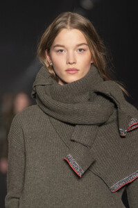 zadig-e-voltaire-clpi-f19-0626.thumb.jpg.5462c747cd78c8cecbcd1b0b6493270e.jpg