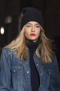 zadig-e-voltaire-clpi-f19-0855.thumb.jpg.8681a9f380a4d4397fd2e1e8d33b2812.jpg