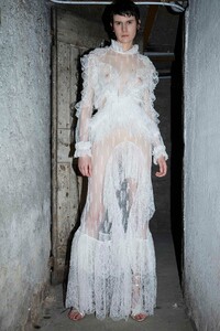 00001-Maison-Francisco-Scognamiglio-Couture-Fall-2019.thumb.jpg.eff8ae0dff2af69f3eff3f401d5e541c.jpg