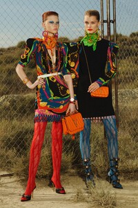 00012-VERSACE-RESORT-2020.thumb.jpg.bde13f2cde2fa0b0fdd90886ed832d17.jpg