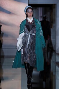 00029-Maison-Margiela-Couture-Fall-19.thumb.jpg.b428154927e8c47cb67ce2f6cd8d8a23.jpg