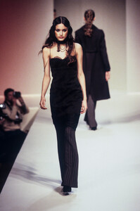 1073073635_DiceKayek1997WomenRTW32.thumb.jpg.99a1ae4b3121337c44e3a489e7ec5484.jpg