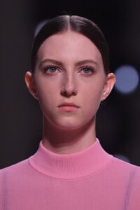 1168349717_GivenchyRunwayParisFashionWeekHauteCoutureriZIbrQTc3Xx.thumb.jpg.b122a8e4375a50e5d36ceb3d151c6a42.jpg