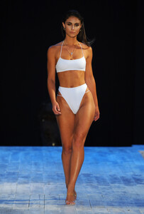 1185037858_TJSwim_02.thumb.jpg.41ac9bec86679facabd5cd506277a4cd.jpg