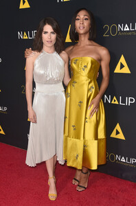 Karla+Souza+2019+NALIP+Latino+Media+Awards+PQFmARf56GVx.jpg