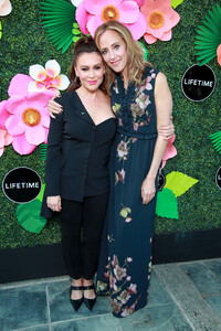 Alyssa+Milano+Lifetime+Summer+Luau+Arrivals+Axf8WOCHq-3x.jpg