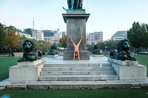 1289694402_MarisaPapen_Inthe-StreetsofStockholm_KnutKoivisto(7).thumb.jpg.c65891a88f7a63e300f167b89bd82f69.jpg