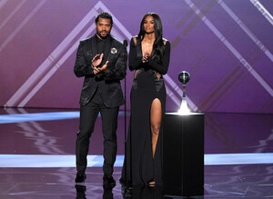 Ciara+The+2019+ESPYs+Show+QmRF_ICtJSgx.jpg
