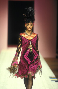 1328265210_christian-lacroix-hc-fw-1999(4).thumb.jpg.c80dfd2d841a3fafb7e3ccde652737a2.jpg