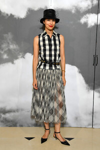 Caroline+Issa+Christian+Dior+Photocall+Paris+iWfE7FnwbQ9x.jpg