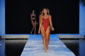 1340188085_TJSwim_13.thumb.jpg.6c9e7ad4ad7ce120f35c5a28d967b697.jpg