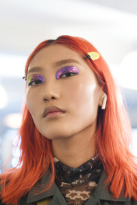 1344943982_JeanPaulGaultierBackstageParisFashion6qGQ8rgLo8Ox.thumb.jpg.b4635b1e97750bc4f52f47117de1489c.jpg
