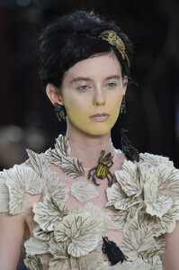 1347880607_GuoPeiFall2019DetailsDQVT0bhVremx.thumb.jpg.aaa69009021c6c0c2e6d6cdc069cc1c4.jpg