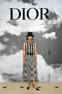 Caroline+Issa+Christian+Dior+Photocall+Paris+vIrIi8v8Y28x.jpg