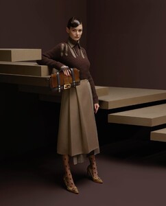 13_Fendi_FW19-20.thumb.jpg.c9be135572151d3400a388cf7aacf151.jpg