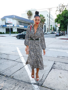 Nicole+Scherzinger+outside+Craig+Restaurant+wRH0gCTRYD7x.jpg