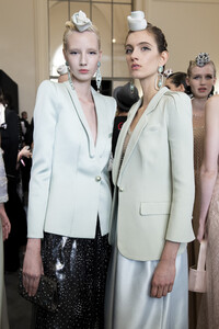 1432536174_armani-prive-hc-bks-v-rf19-4257(1).thumb.jpg.80f46c7dccba4302732c20e72289d715.jpg