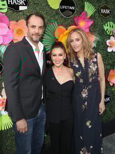 Alyssa+Milano+Lifetime+Summer+Luau+Xvm5LbSDIq_x.jpg