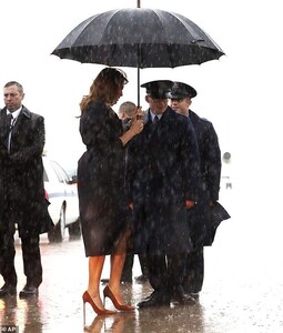 15777316-7224841-On_the_go_Melania_visited_West_Virginia_on_Monday_to_meet_with_l-a-194_1562629976747.jpg