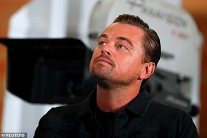 15944972-7239221-Will_Leo_get_another_Oscar_Leo_looked_calm_cool_and_collected_fo-a-71_1562899915629.jpg