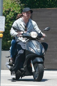      rob170719BZNimage127.jpg