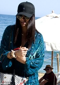 16640336-7298271-image-a-39_1564419954946.thumb.jpg.5b9a512f273bbc64c87fc12e0fd9a4c0.jpg