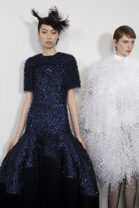 1664675412_givenchy-hc-bks-m-rf19-0178(1).thumb.jpg.aefbd3b09a7314ef02eac6ffc14cd324.jpg