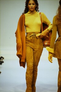 1743883047_veronica(4).thumb.jpg.d9846eaa6515fdcc890148222c0382d2.jpg