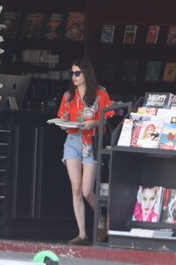        rob220719BZNimage104.jpg