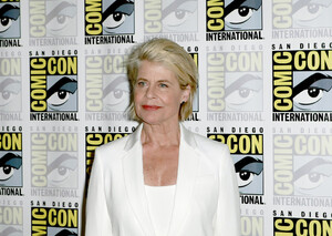 Linda+Hamilton+2019+Comic+Con+International+I1p-BCO3cQzx.jpg