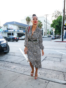 Nicole+Scherzinger+outside+Craig+Restaurant+8sXBMIX48ovx.jpg