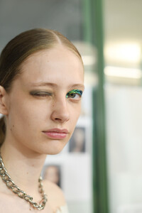1860168332_JeanPaulGaultierBackstageParisFashionUI1OQnPM2isx.thumb.jpg.e72416b3509698000d10ab3d8057d3a5.jpg