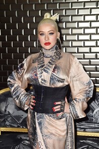       agu030719BZNimage115.jpg