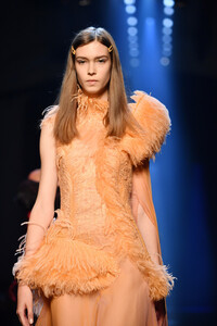 1885107463_JeanPaulGaultierRunwayParisFashionWeekTy7Gfj21T5Wx.thumb.jpg.2aa154076b7d84fc011246f8d81e9aa7.jpg