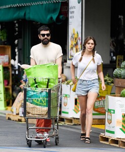      liz100719BZNimage13.jpg