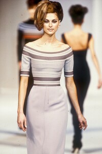 1945143400_HerveLeger1994WomenRTW92.thumb.jpg.f0e43555d43b8312754e5f908432f10d.jpg