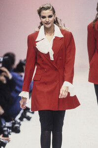 1983561435_Sportmax1992WomenRTW3.thumb.jpg.996736e6500dea2b0e5f6839d22d7e6a.jpg