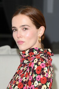      zoe150719BZNimage117.jpg