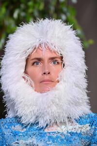 2061078140_ValentinoRunwayParisFashionWeekHauteB2fg0Pqh95Sx.thumb.jpg.f9dfc415a56a07d808ca4b9c2df7024a.jpg