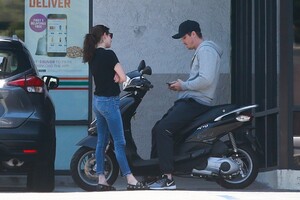      rob170719BZNimage120.jpg