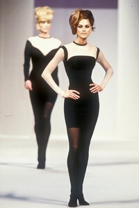 2091926065_HerveLeger1994WomenRTW77.thumb.jpg.0e508f153a0d6f555380be7029f5cf77.jpg