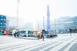 2113671917_MarisaPapen_Inthe-StreetsofStockholm_KnutKoivisto(3).thumb.jpg.dbbd8c381fa3918e8526500bdaffa307.jpg