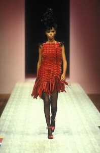 2115239286_christian-lacroix-hc-fw-1999(8).thumb.jpg.e1710673830793100e59a913d1a681c3.jpg